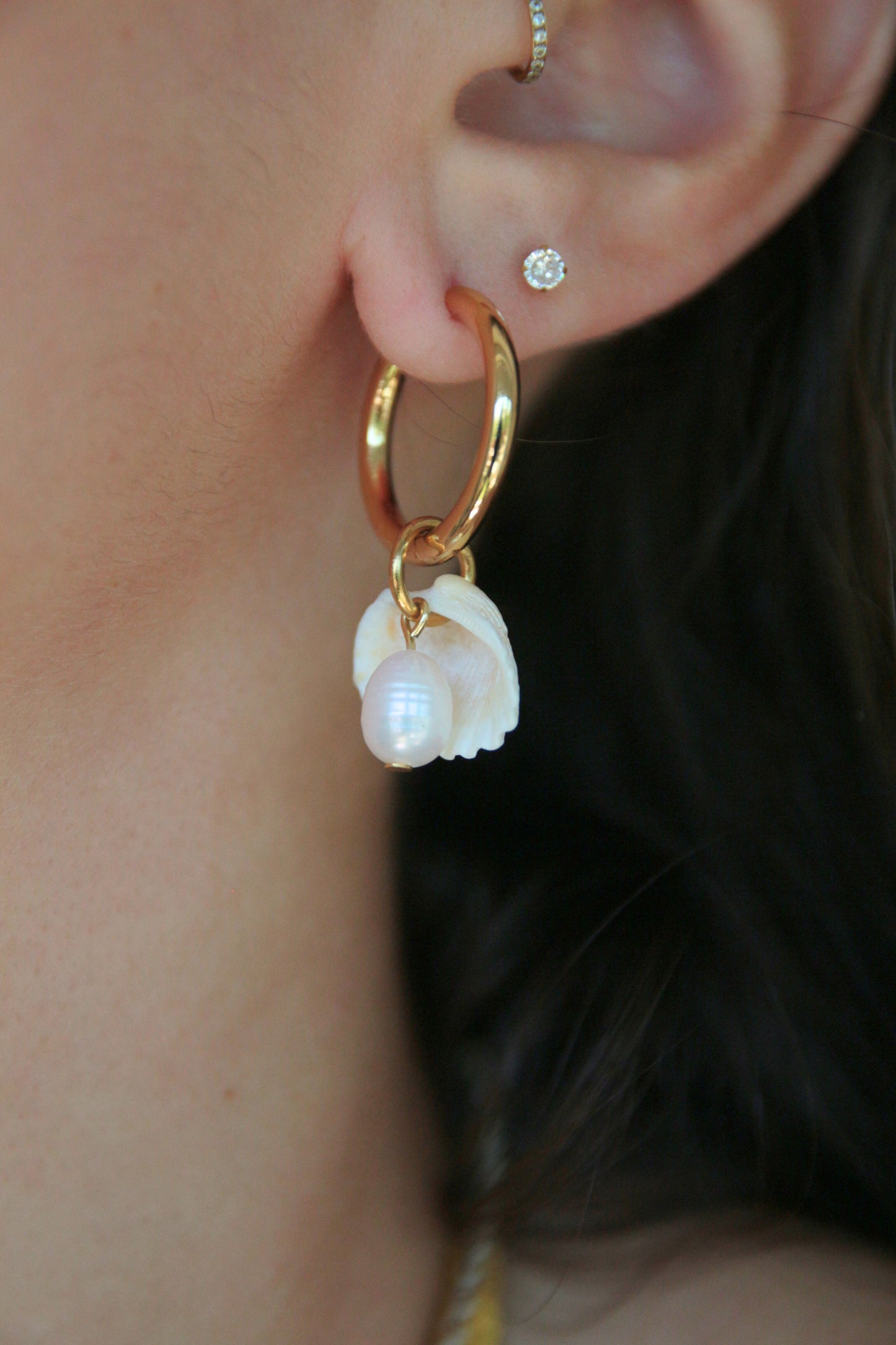 Boucles d'oreilles coquillage et perle d'eau douce (FAIT MAIN)