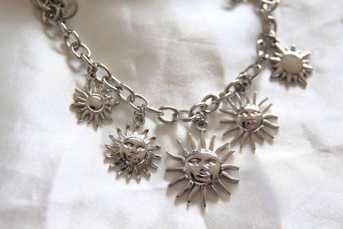 Bracelet breloques soleils argenté - SUNNY