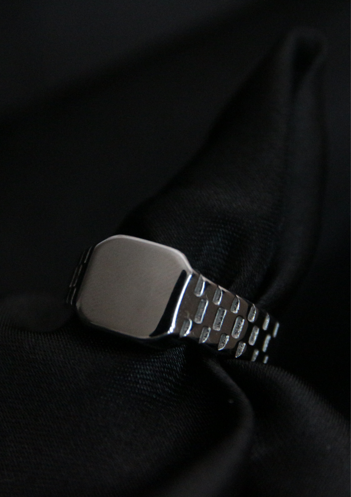 Bague chevalière homme grise