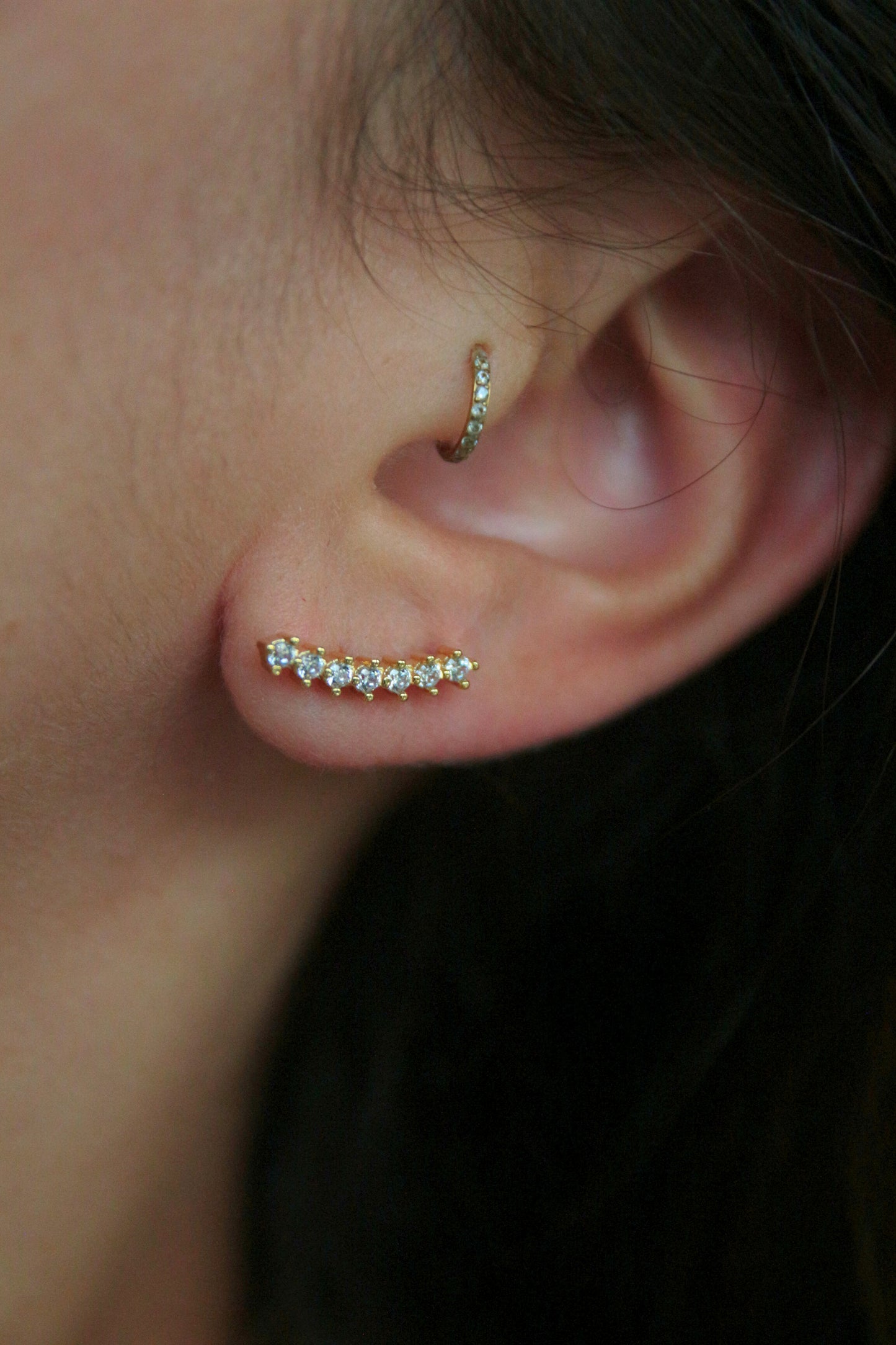 Piercing cartilage arc strass doré