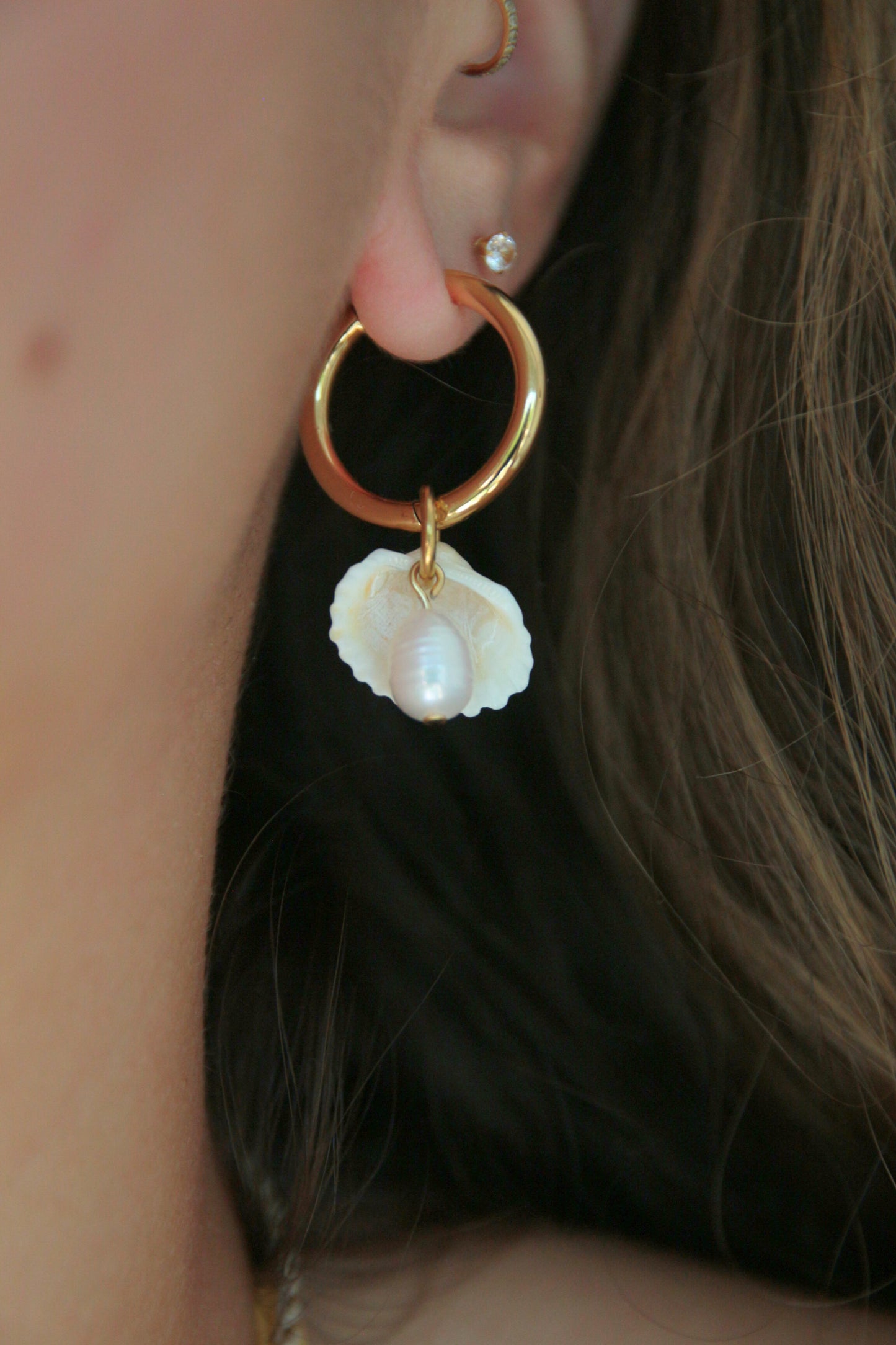 Boucles d'oreilles coquillage et perle d'eau douce (FAIT MAIN)