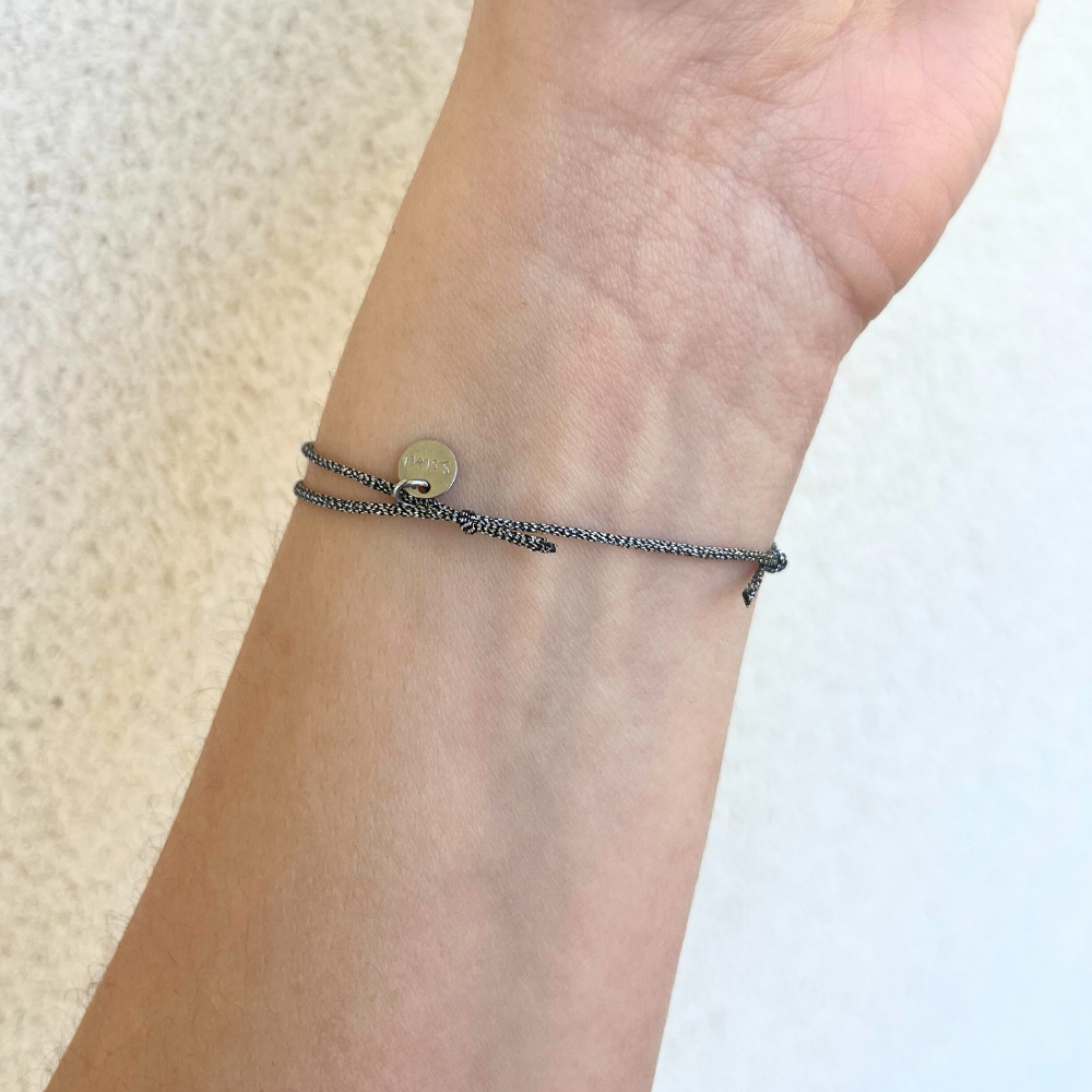 Bracelet cordon fait main noir métallisé