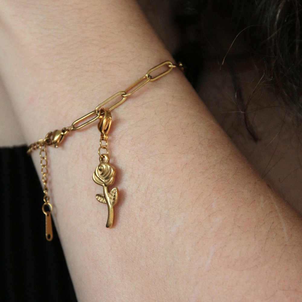 Charm rose