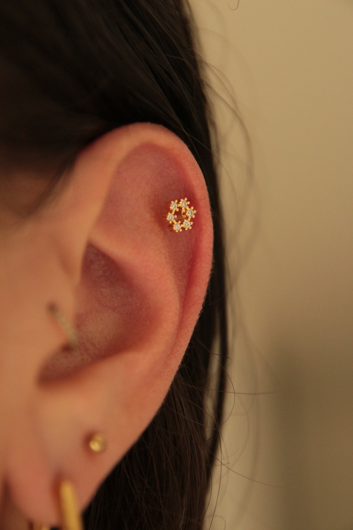 Piercing couronne de fleurs