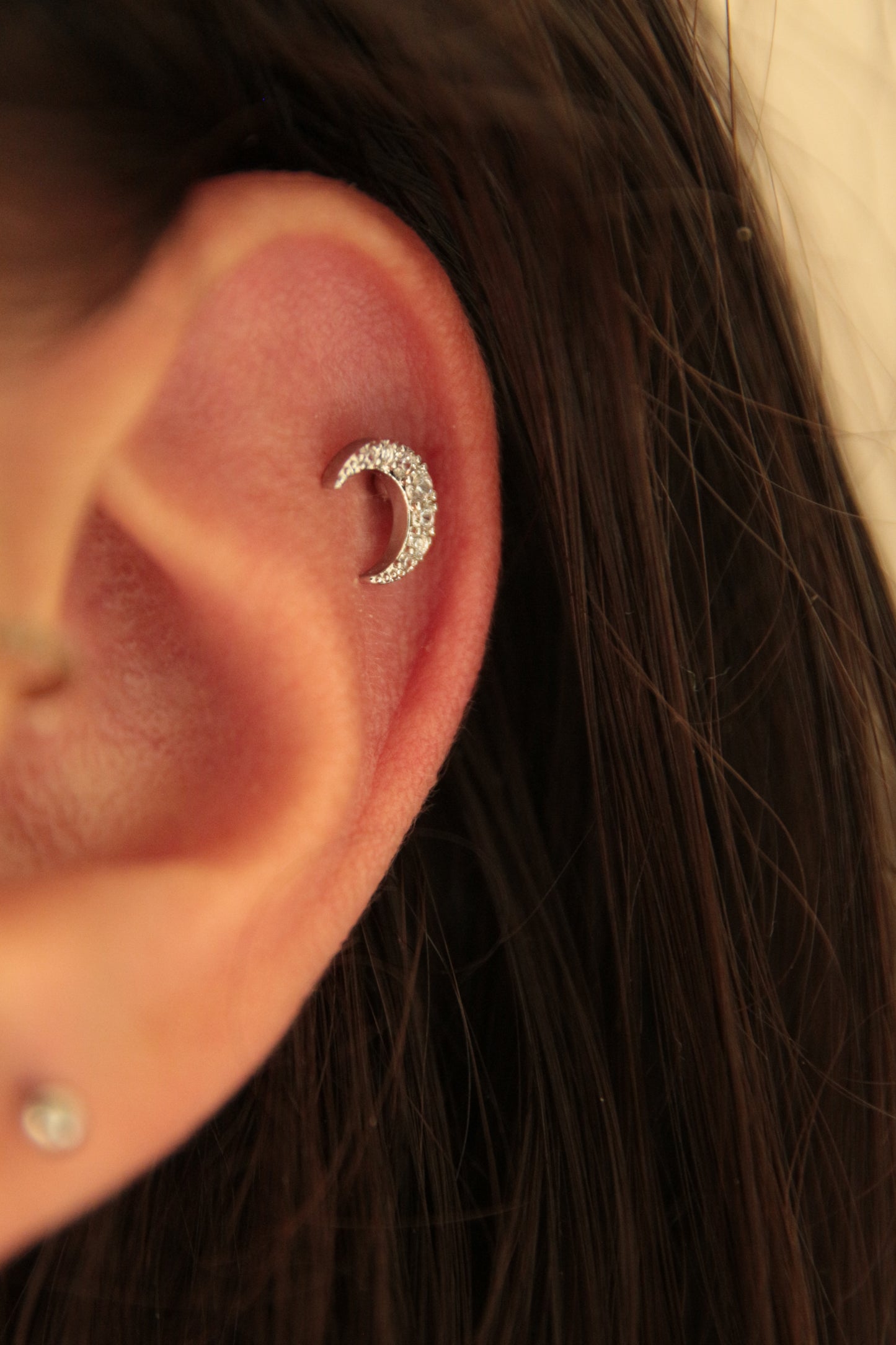Piercing lune