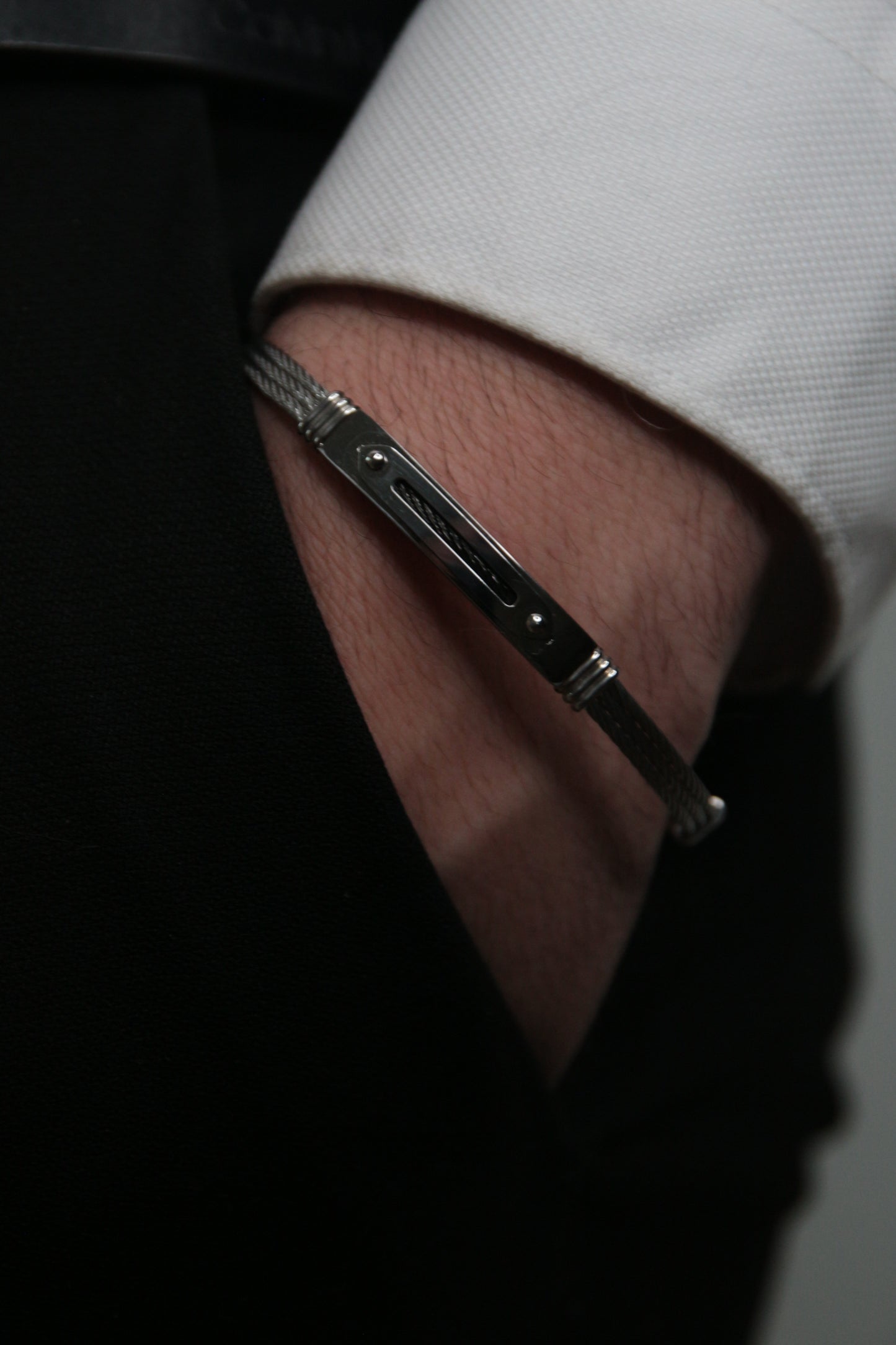 Bracelet acier homme fond noir Small - AXEL