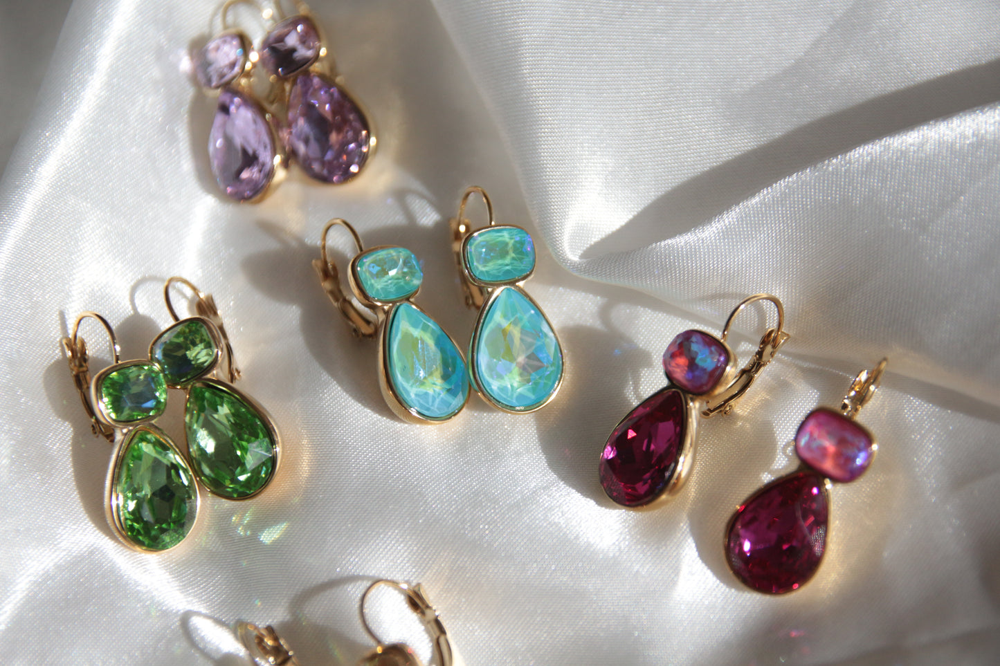 Boucles d'oreilles zircons colorés