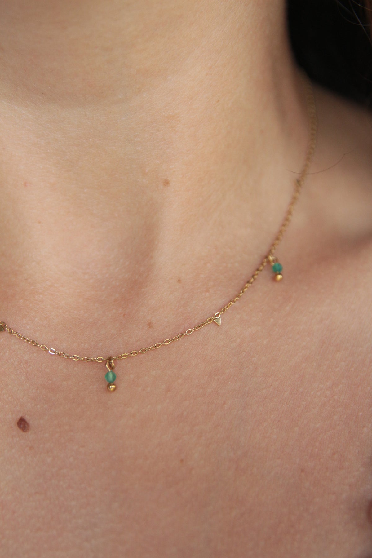 Collier fin doré perles vertes - JADE