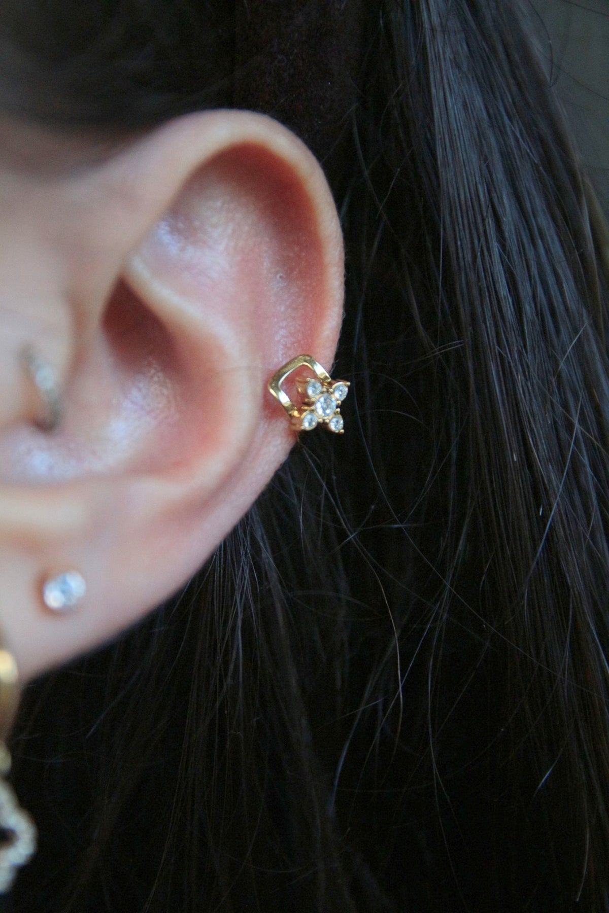 Faux piercing oreille - trèfle strass