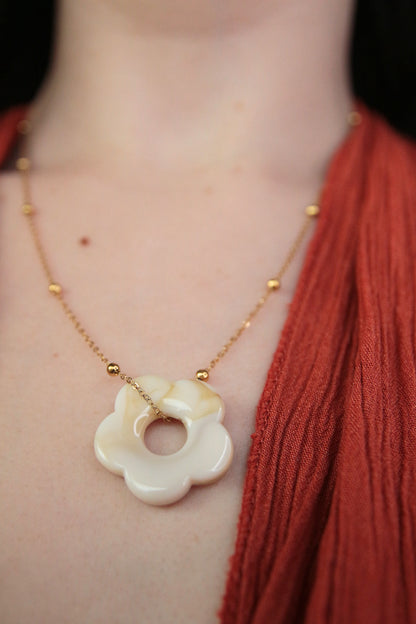 Collier fleur beige - FLORINE