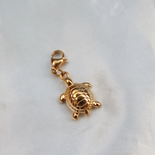 Charm tortue doré