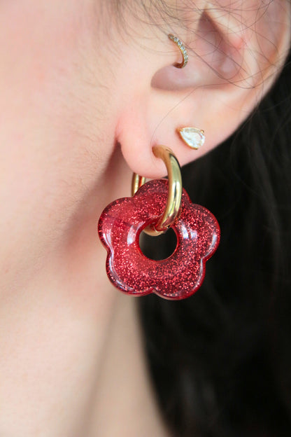 Boucles d'oreilles fleur résine rouge paillette - FLORINE