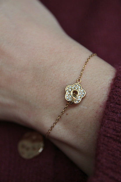 Bracelet fin fleur strass - AMOUR