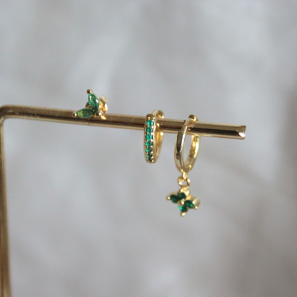 Composition piercings oreille - VERT