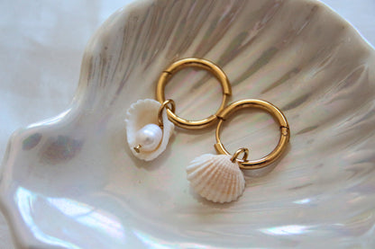 Boucles d'oreilles coquillage et perle d'eau douce (FAIT MAIN)