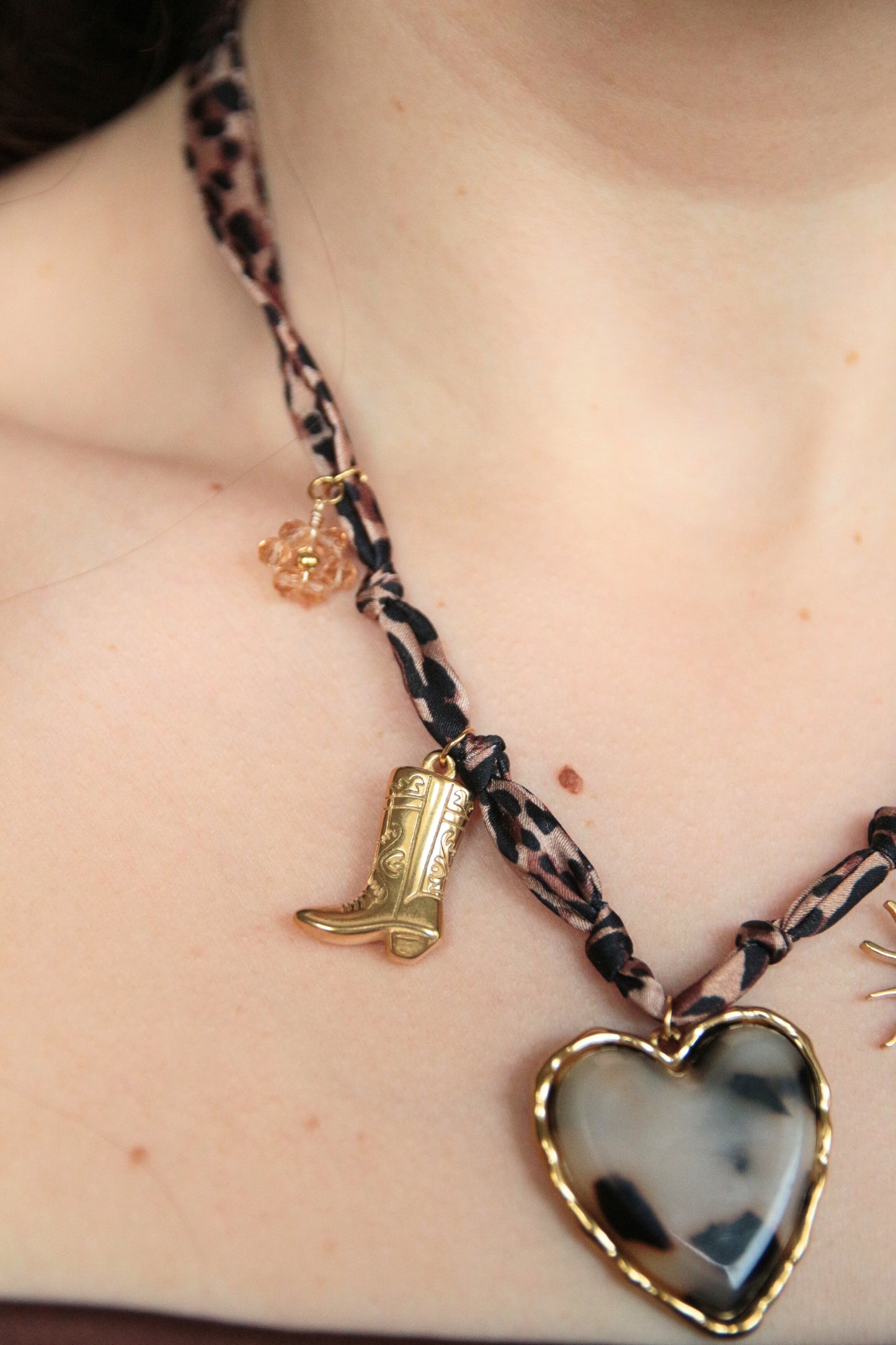Collier bandana léopard