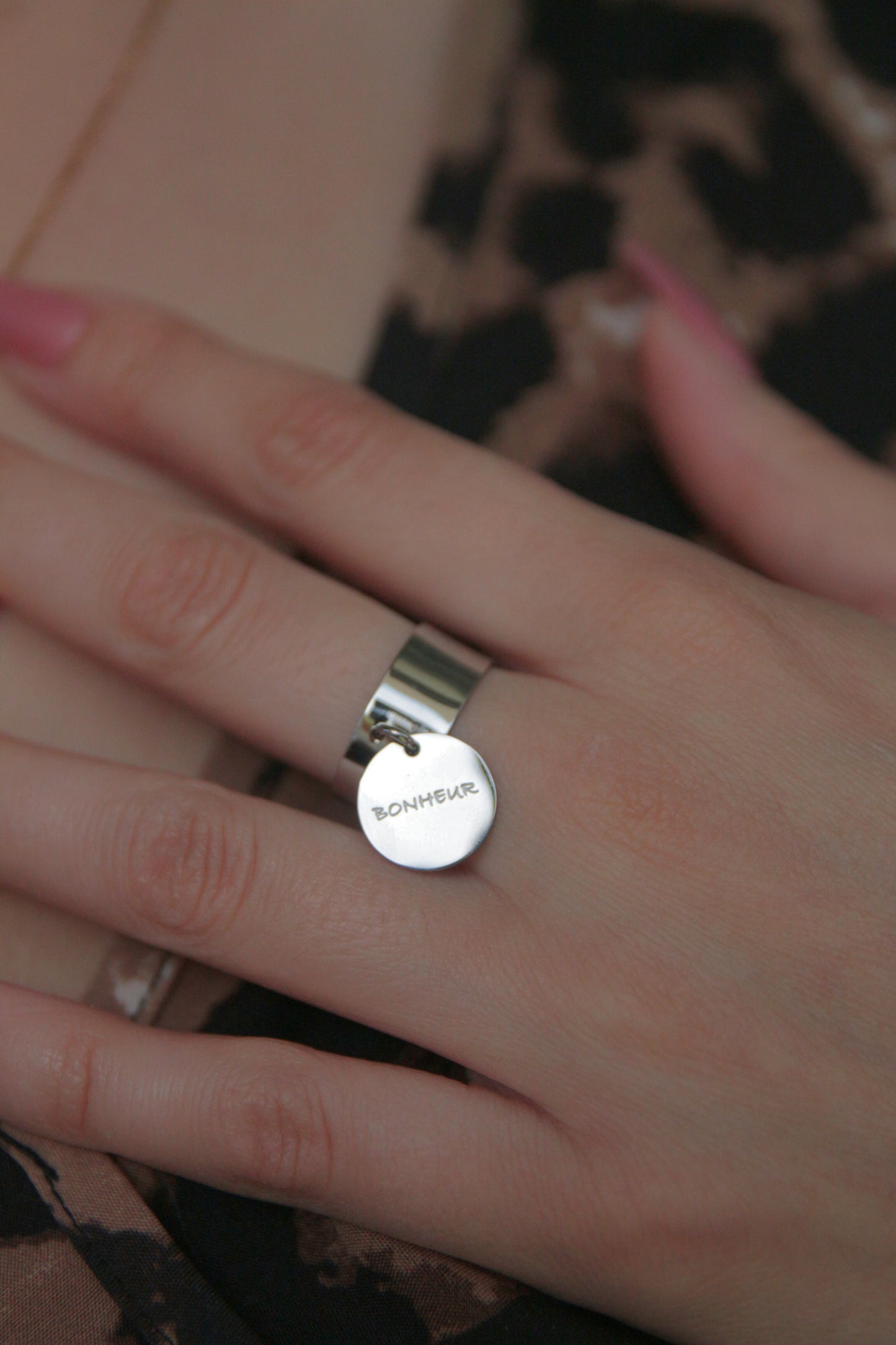 Bague breloque médaillon - BONHEUR