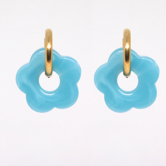 Boucles d'oreilles fleur résine bleu ciel - FLORINE