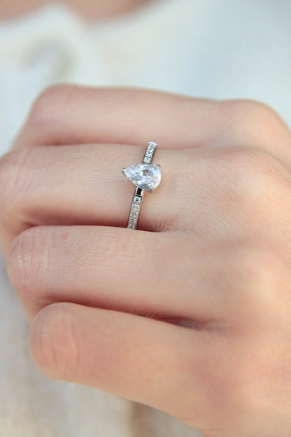 Bague solitaire goutte argentée - GINA