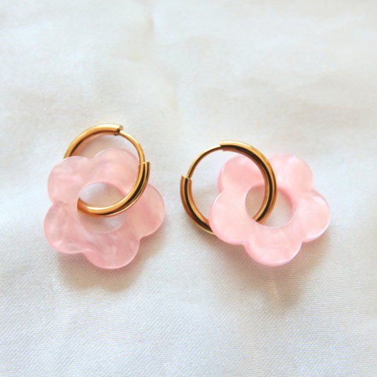 Boucles d'oreilles fleurs résine rose nacré - FLORE