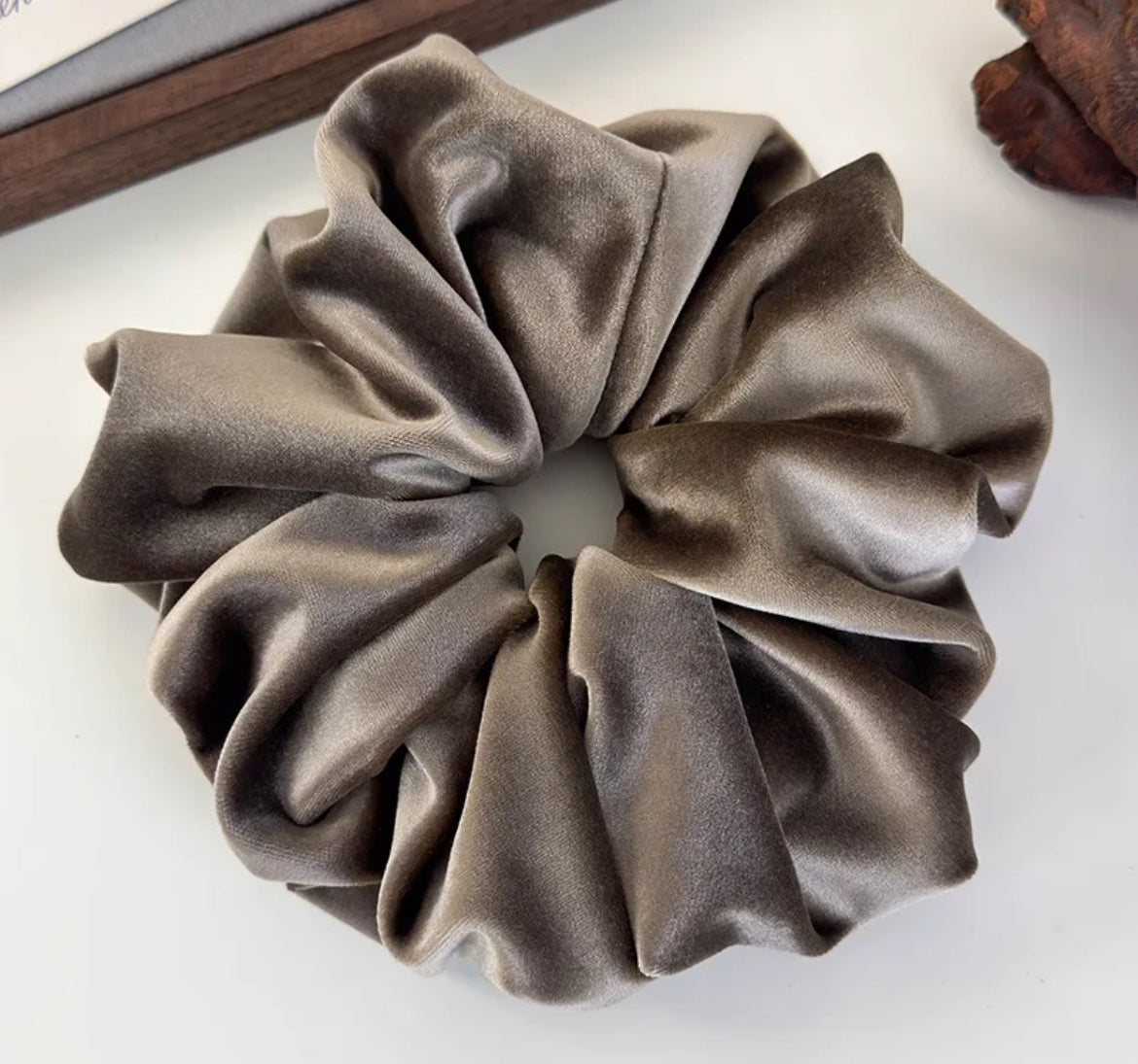 Chouchou velour taupe XXL