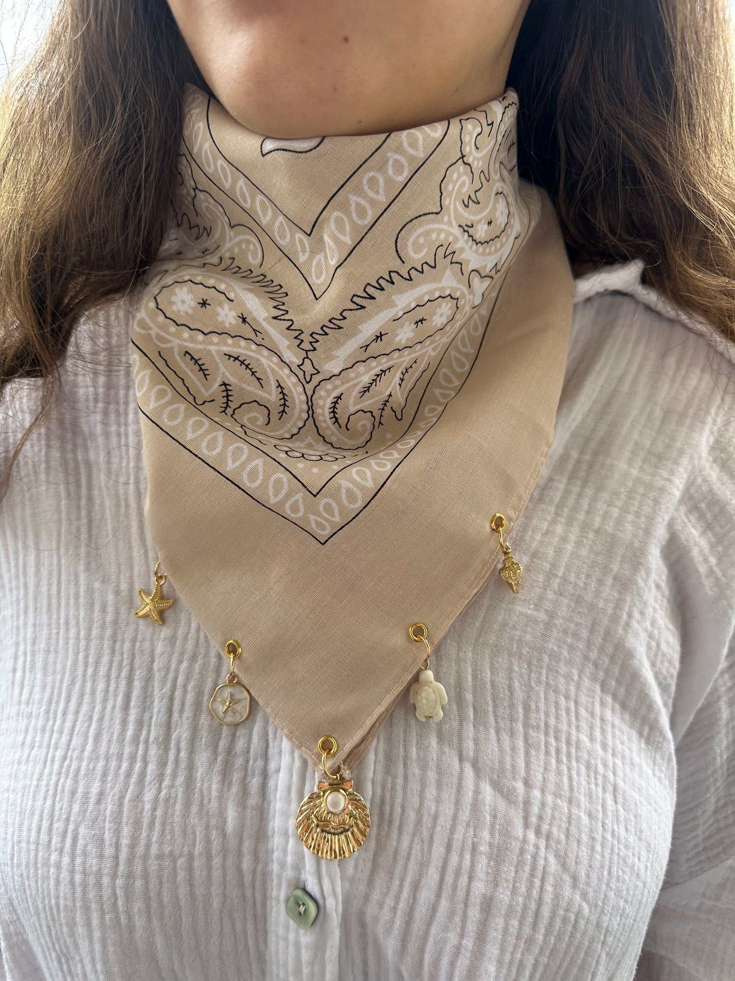Bandana charms - BEIGE