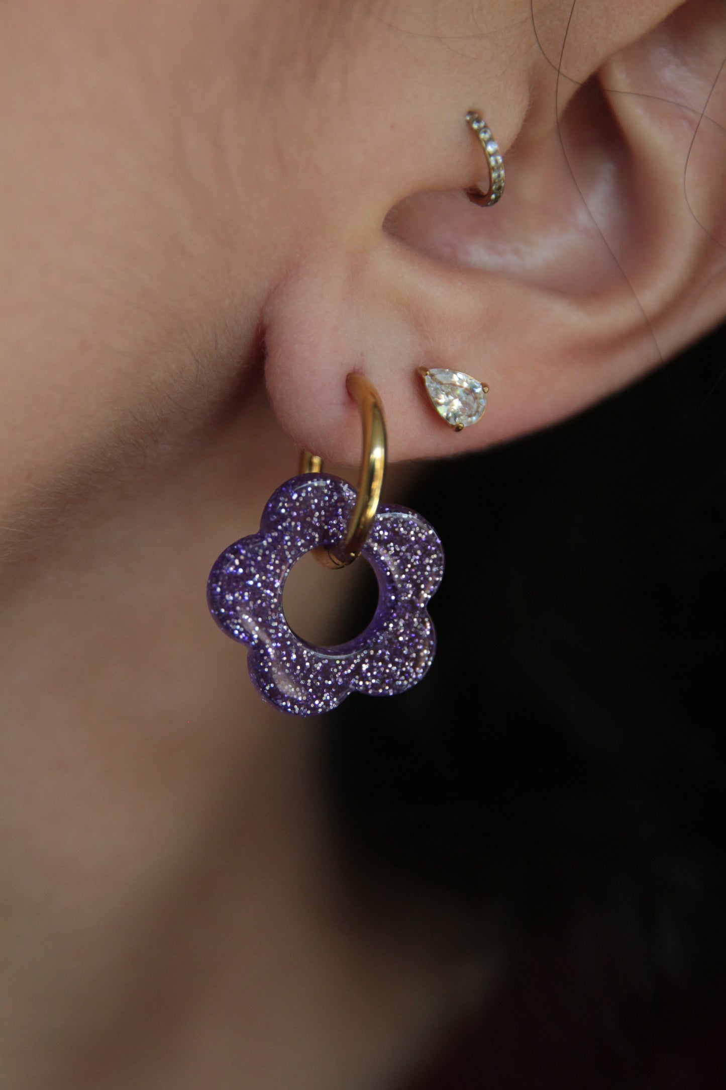 Boucles d'oreilles fleur résine paillette Lila - FLORE
