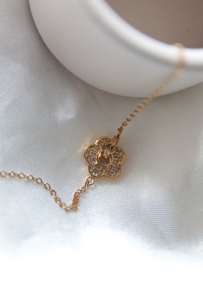 Bracelet fin fleur strass - AMOUR