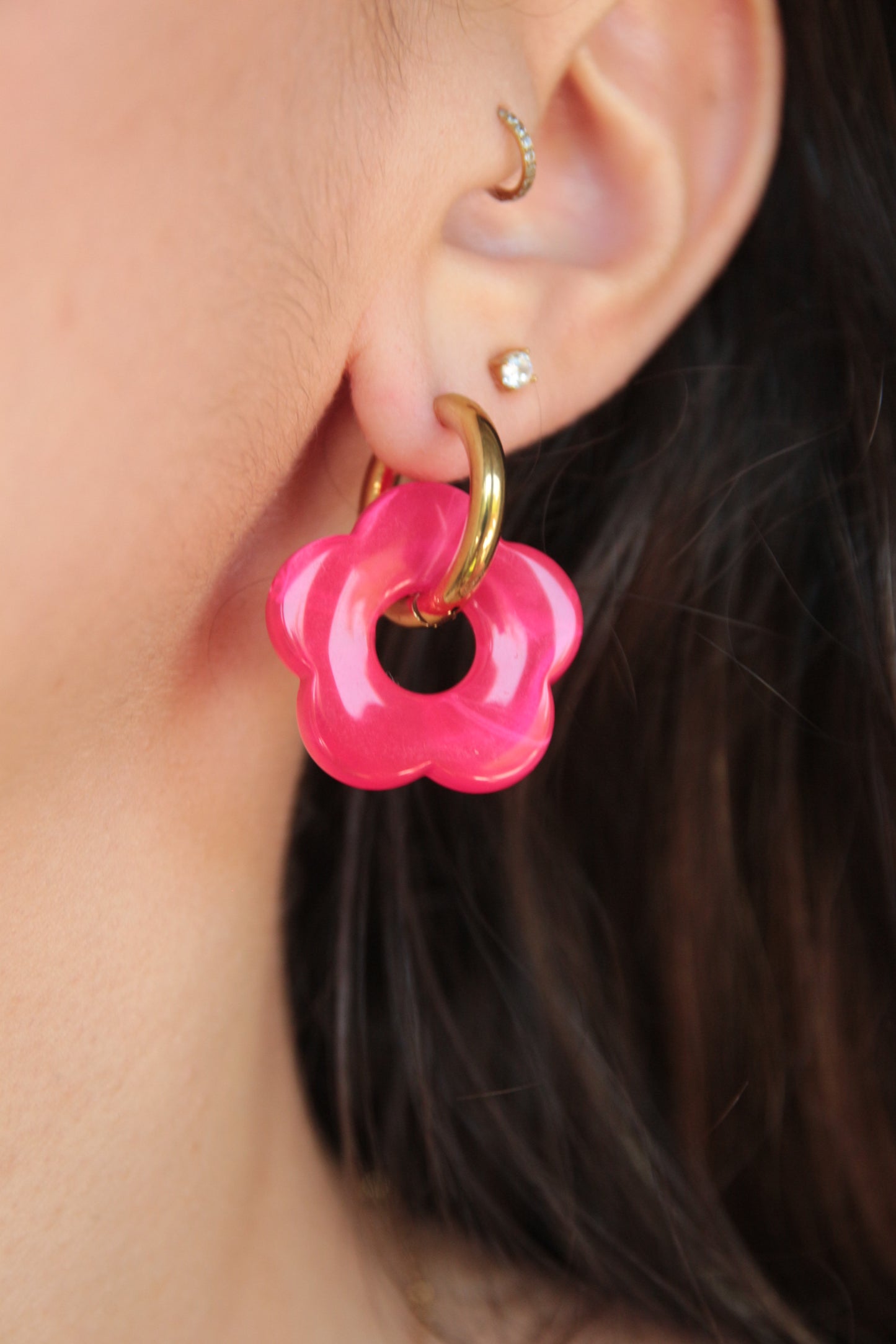 Boucles d'oreilles fleur résine rose fuchsia - FLORINE