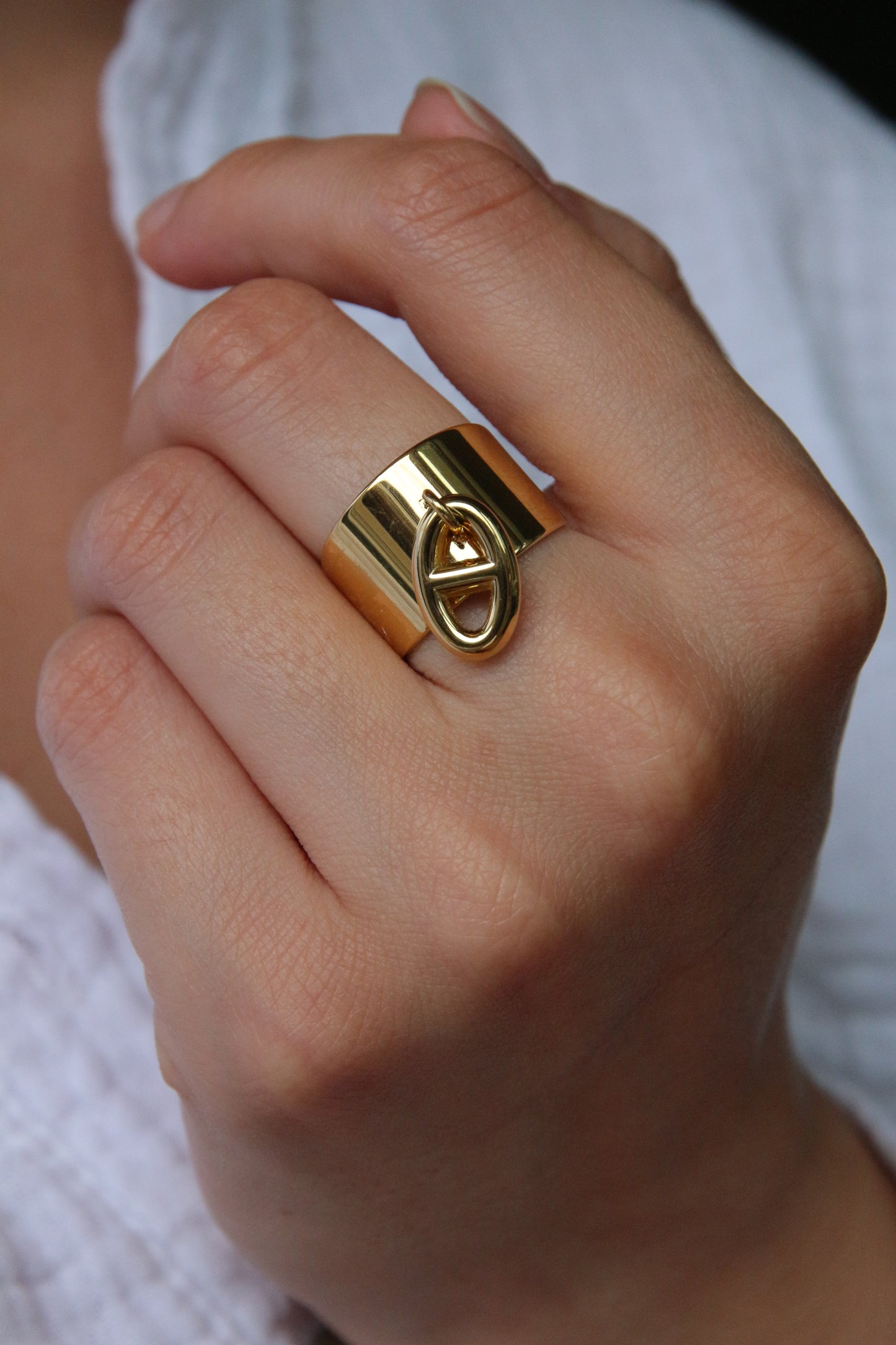 Bague breloque dorée