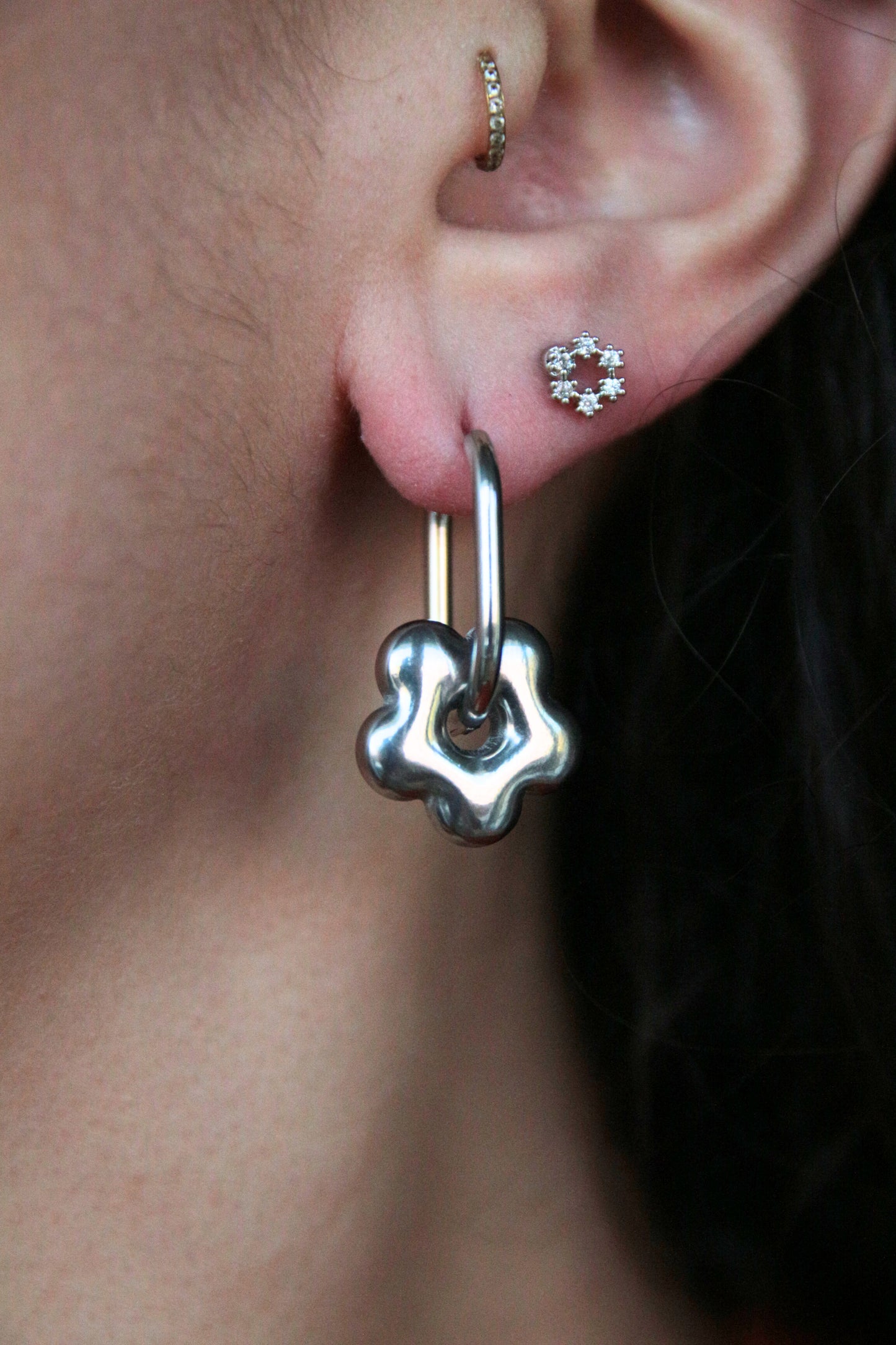 Boucles d'oreilles fleurs argentées - CAMILLE