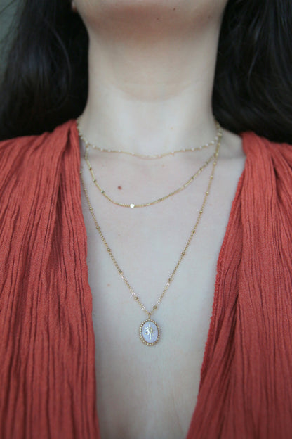 Collier triple rang médaillon - CASS