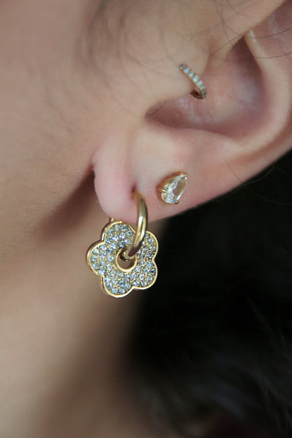Boucles d'oreilles fleurs strass dorée - MANON