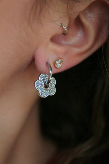 Boucles d'oreilles fleurs strass argenté - MANON