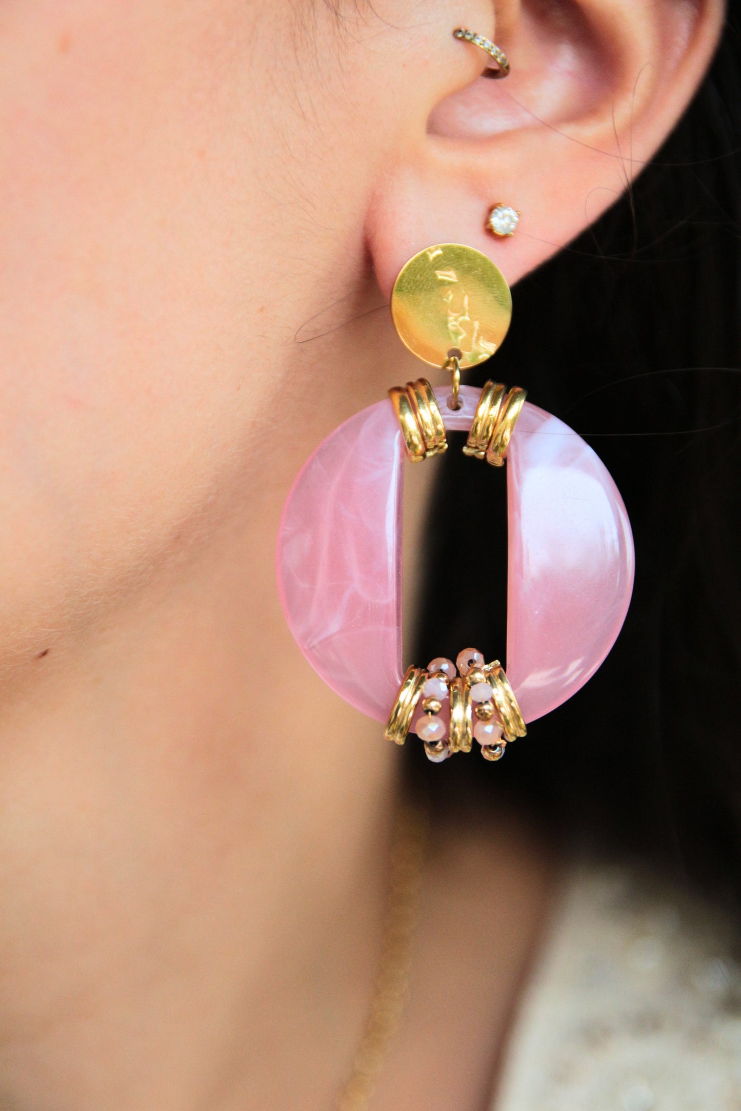 Boucles d'oreilles pendantes roses  - ADRIA