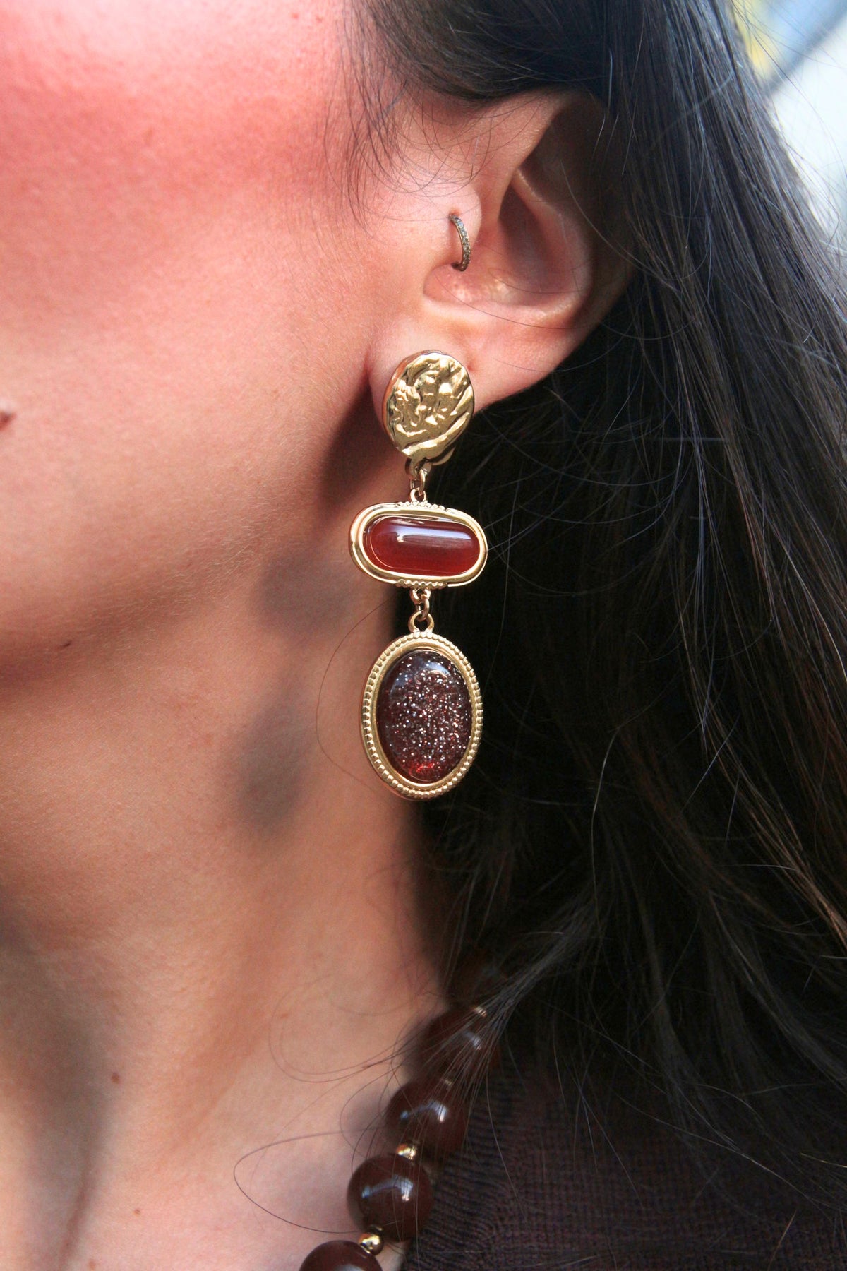 Boucles d'oreilles pendantes marron paillette - MOKA